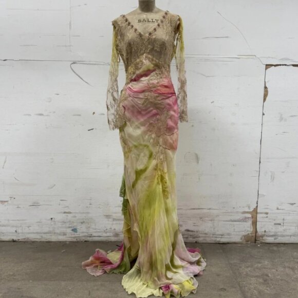 Dresses & Skirts - Vintage Y2K European beaded silk lace dress with detachable sleeves